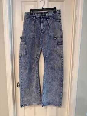High-Waist Acid Wash Carpenter Jeans - Light Blue